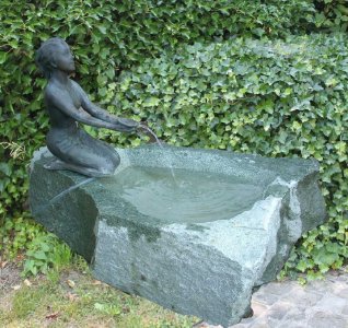 Steinmetz Lustenau Dornbirn Bregenz Feldkirch Bludenz Vorarlberg Skulptur Brunnen Garten Stein Steinmetz Vorarlberg Schweiz Lustenau