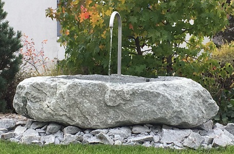 Steinmetz Vorarlberg Findlingsbrunnen Brunnen Garten Stein Steinmetz Lustenau Dornbirn Bregenz Feldkirch Bludenz Vorarlberg Schweiz Lustenau