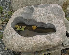 Brunnen Stein Naturstein Gartenbrunnen Steinmetz sterreich Vorarlberg