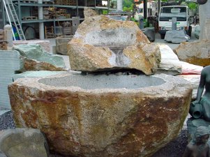 Brunnen Stein Naturstein Gartenbrunnen Steinmetz sterreich Vorarlberg