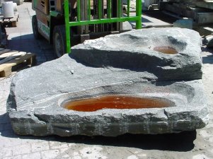 Wasserfall Brunnen Stein Naturstein Gartenbrunnen Steinmetz sterreich Vorarlberg